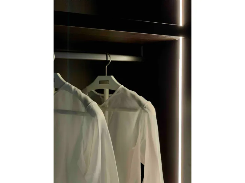 Armadio di Pianca modello Plana in laccato opaco con sconto -35%