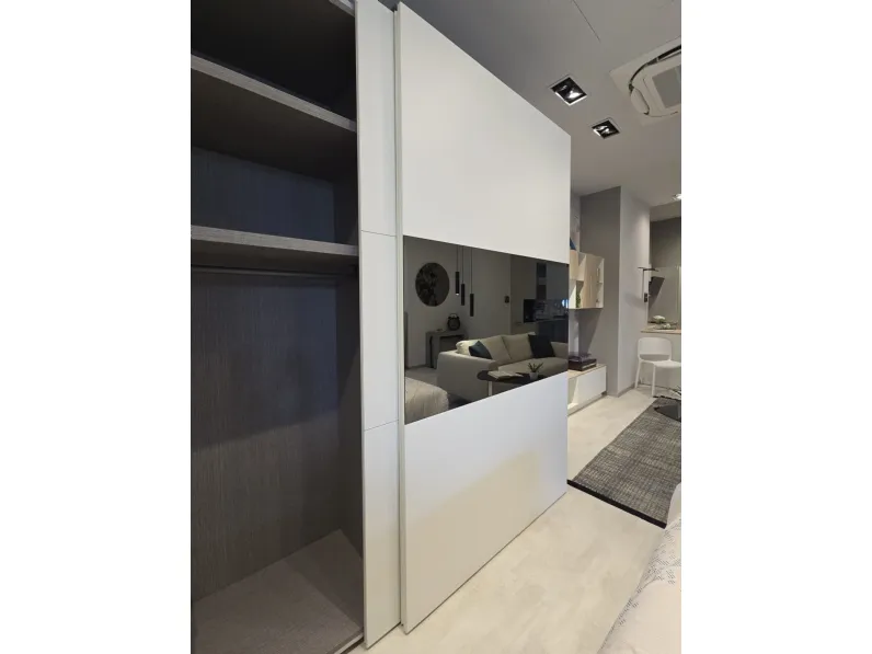 Armadio moderno Primafila di Tomasella a PREZZO OUTLET -30%