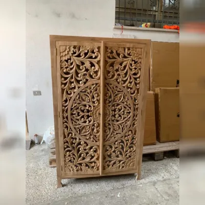 Armadio scontato 30% modello Armadio dispensa intagliato teak di Outlet etnico