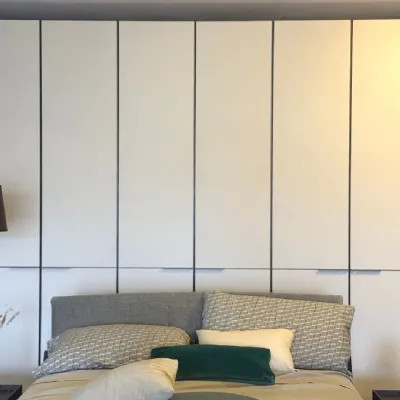 Armadio di Lema modello Kyn in laccato opaco con sconto -39%