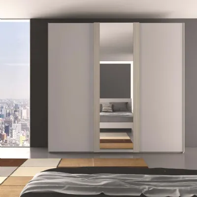 Armadio Elegante armadio tre ante scorrevoli  Collezione esclusiva con ante scorrevoli SCONTATO a PREZZI OUTLET