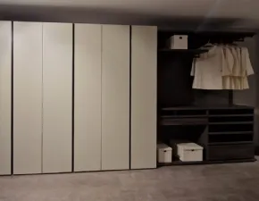 Armadio con ante battentimodernoSolidanight La casa moderna a prezzo scontato