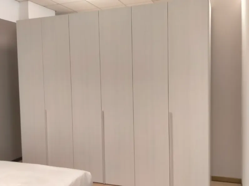 Armadio moderno 53 a 6 ante di Cinquanta3 a PREZZO OUTLET -30%