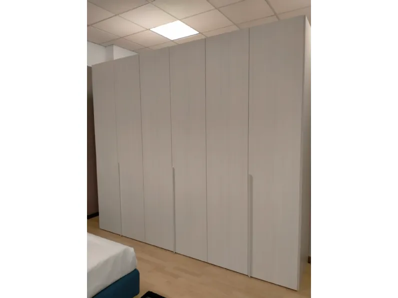 Armadio moderno 53 a 6 ante di Cinquanta3 a PREZZO OUTLET -30%
