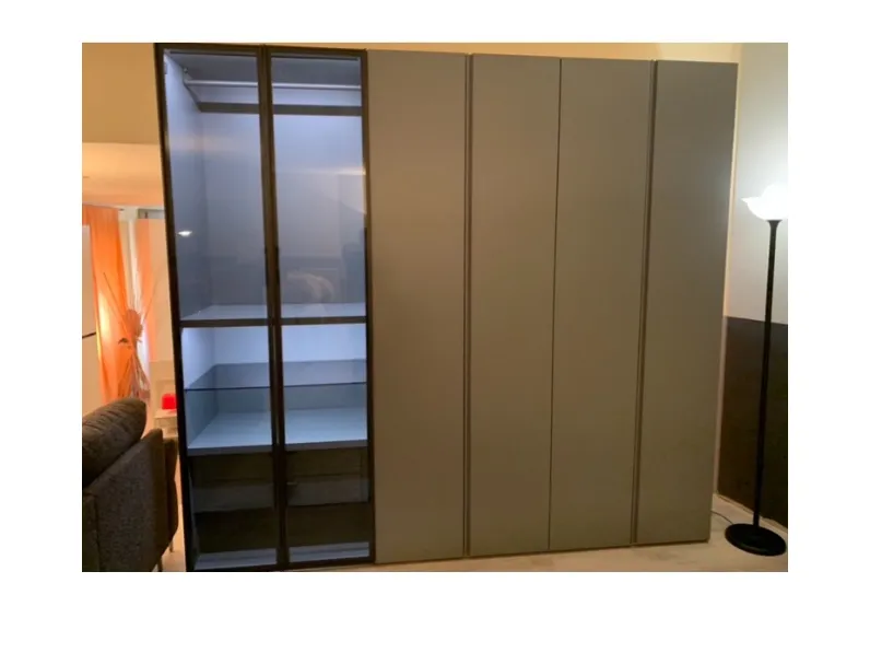 Armadio ante battenti in laccato opaco Gola carta zucchero Tomasella scontato