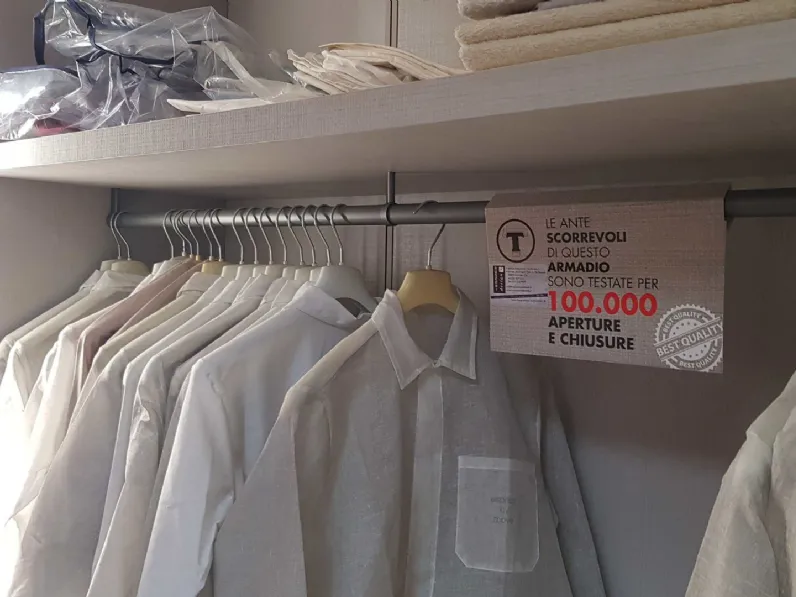 Armadio Kross Tomasella con ante scorrevoli SCONTATO a PREZZI OUTLET