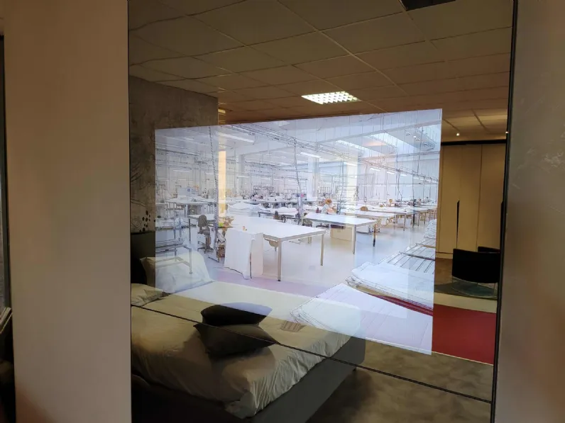 Armadio Vision 2021 realizzato in laminato materico di Tomasella scontato -35%
