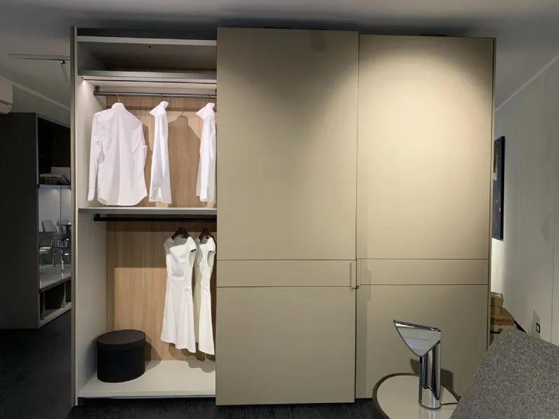 Armadio Cover Poliform con ante scorrevoli SCONTATO a PREZZI OUTLET