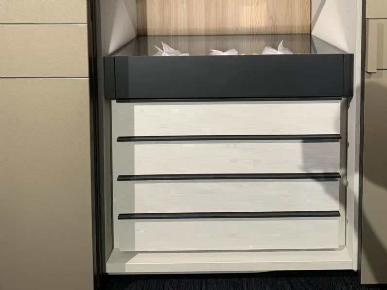 Armadio Cover Poliform con ante scorrevoli SCONTATO a PREZZI OUTLET