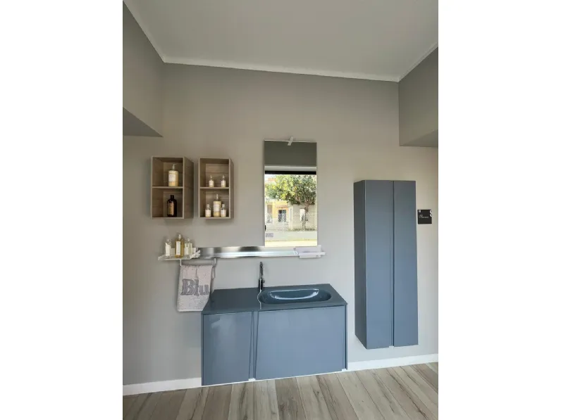 Mobile bagno in laccato lucido modello Lagu di Scavolini bathrooms in Offerta Outlet