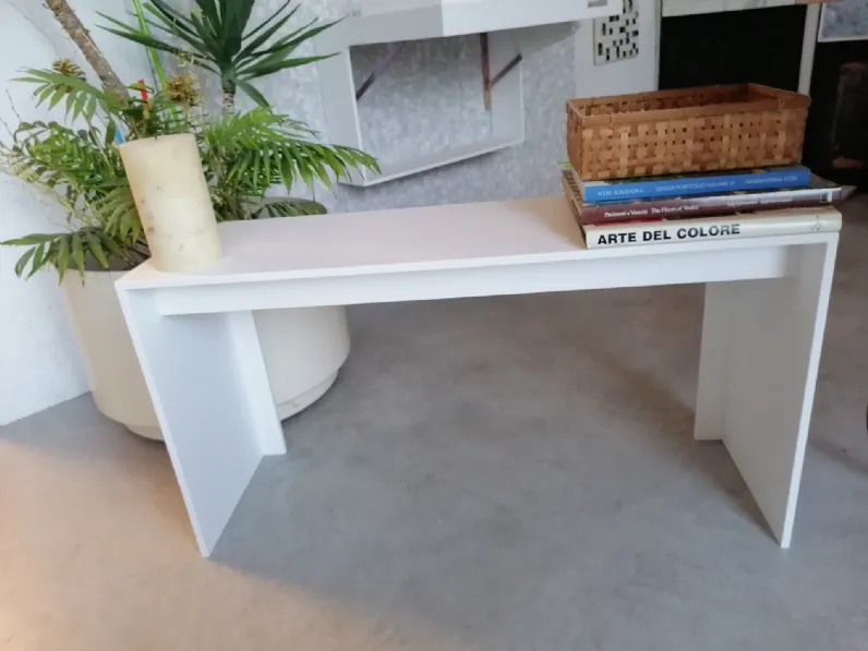 Arredamento bagno: mobile Mya design Bank solid surface a prezzi convenienti