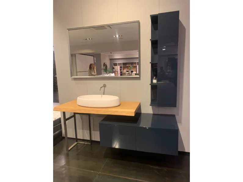 Mobile bagno Sospeso Nerolab maniglia blu Cerasa in offerta