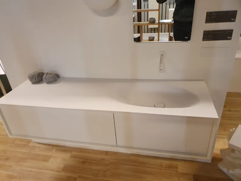 Scopri il mobile per la sala da bagno Falper Shape evo a prezzo Outlet. Design moderno e funzionale, per un bagno unico.