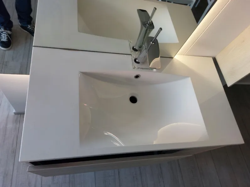 Scopri Arcom Ak: mobile bagno a prezzo Outlet. Design unico e di qualità!