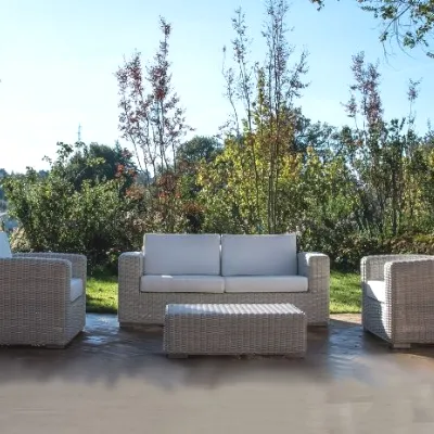 Mobile giardino modello Divano in  polyrattan marca rehau  di Md work IN OFFERTA
