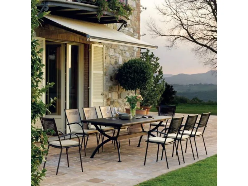 Mobile giardino Set tavolo allungabile valentino 220/320 grigio antico con 8 poltroncine alice di Vermobil a prezzo ribassato