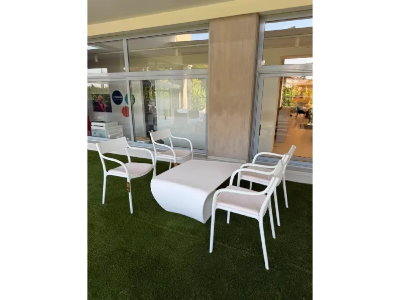 Mobile giardino modello Madison upholstered chair di Vondom IN OFFERTA