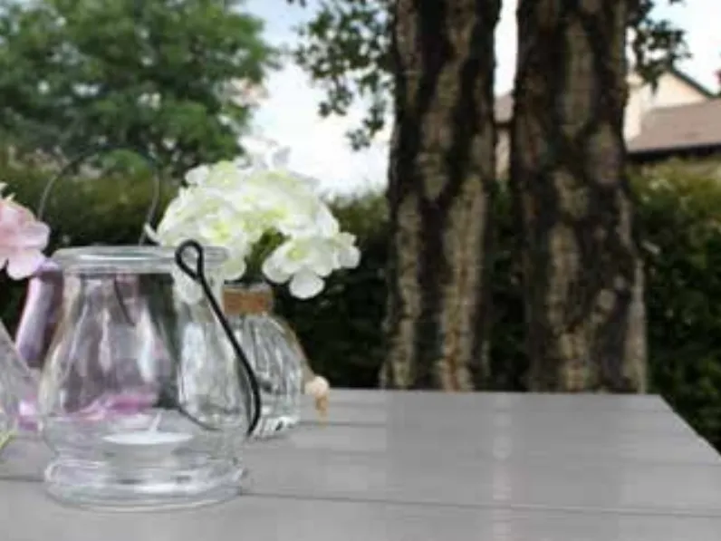 Cervia 70x70 con 2 poltrone colore tortora Cosma outdoor living: tavolo da giardino a prezzi outlet