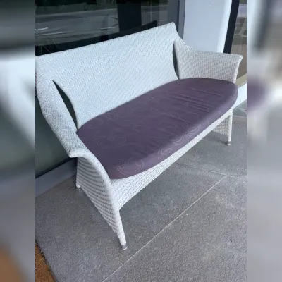 Scopri il Divano Roberti a prezzo scontato! Arredo Giardino Roberti.