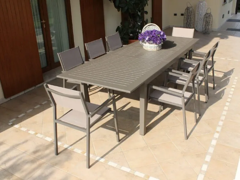 Tavolo cuba 150/210 taupe con 6 poltrone avana Cosma outdoor living: Arredo Giardino in offerta