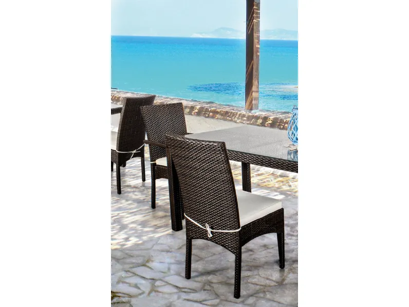 Tavolo per l'esterno Delta 80 cm con 4 poltroncine antalys a marchio Emu a prezzo ribassato