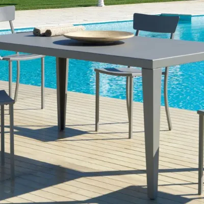 Tavolo da giardino Skyline 250/400 con 8 sedie mogan Vermobil a prezzo scontato