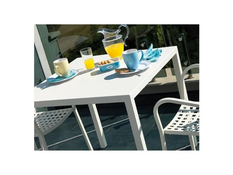 Mobile giardino Tavolo quatris 80 x 80 bianco con 2 poltroncina alice di Vermobil con forte sconto