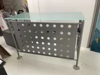 Bancone per reception modello Reception  sero disegno in metallo ad un prezzo speciale