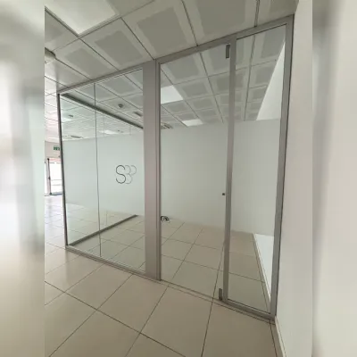 Mobile Parete vetrata ufficio  in vetro Artigianale a prezzo Outlet