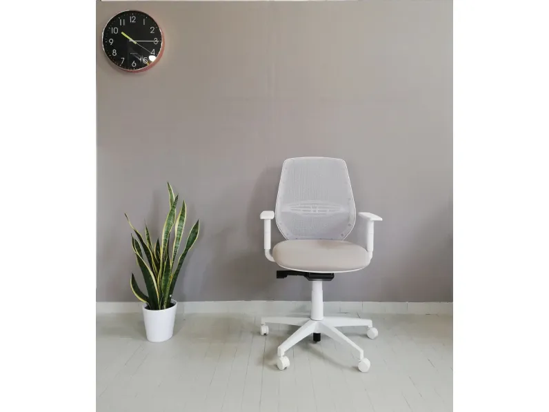 Sedia operativa modello Cast rete full white in altro ad un prezzo davvero conveniente
