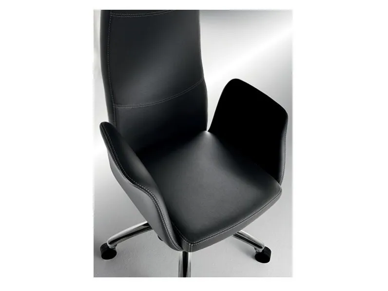 Sedia direzionale in ecopelle Lady direzionale Compir con forte sconto