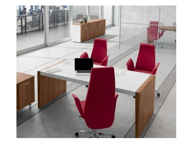 Sedia direzionale in ecopelle Lady direzionale Compir con forte sconto