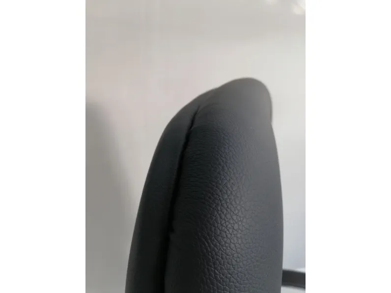 Sedia direzionale Beta direzionale cromata in ecopelle Collezione esclusiva a prezzo scontato