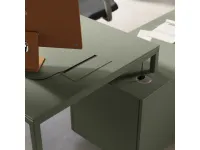 Scrivania direzionale in legno Sigma top access con mobile di servizio  a marchio Las mobili con forte sconto