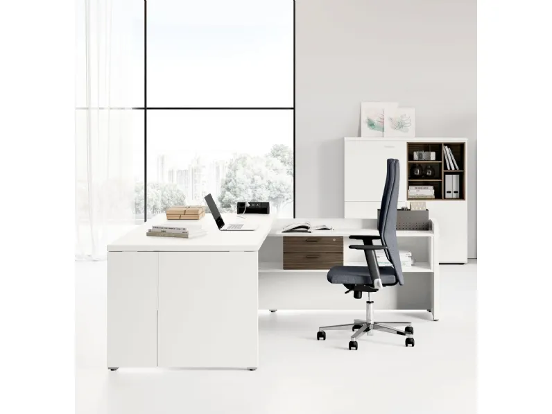 Scrivania direzionale delta e poltrona in legno Las mobili in Offerta Outlet