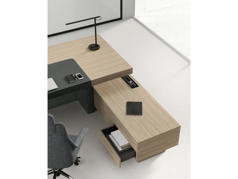 Scrivania direzionale in legno Direzionale jera con allungo su mobile di servizio a marchio Las mobili in offerta