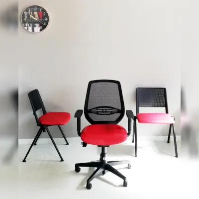 Sedia operativa modello Cast rete + 2 sedie attesa in ecopelle ad un prezzo speciale