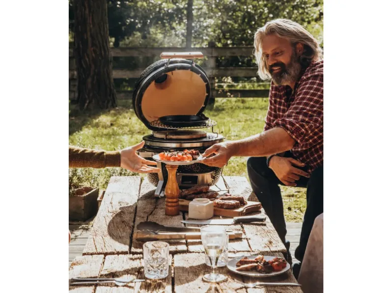Barbecue modello Barbecue kamado icon a marchio Monolith in offerta 