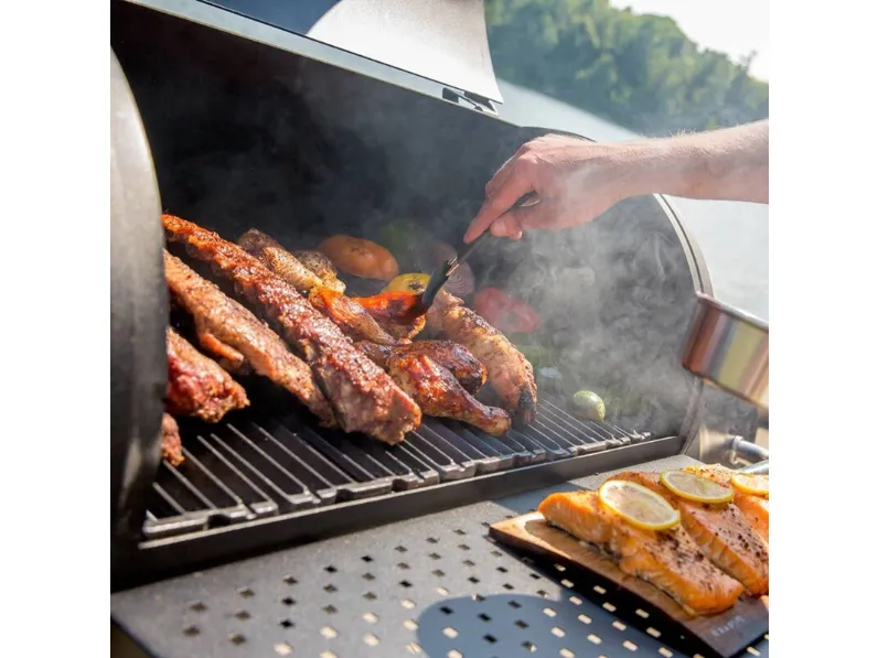 Barbecue modello Offset 500 affumicatore professionale a marchio Broil king in offerta 