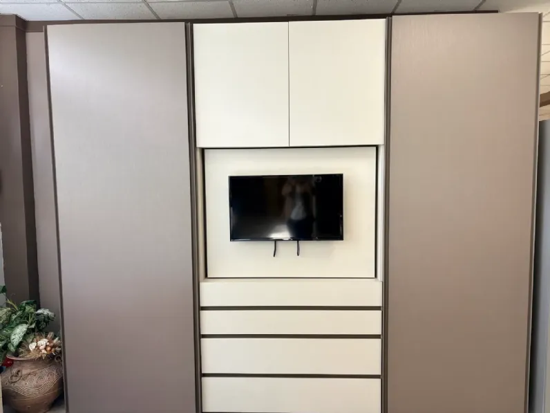 Camera da letto Armadio odeon con gruppo notte Sangiacomo in laminato a prezzo scontato