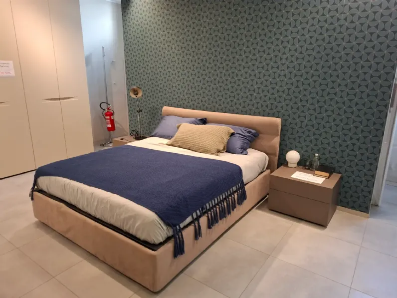 Camera da letto Armadio vela  con gruppo letto valeo Sangiacomo in laccato opaco a prezzo scontato