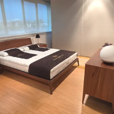 Camera da letto Camera siri e giotto  noce canaletto Novamobili in legno a prezzo scontato