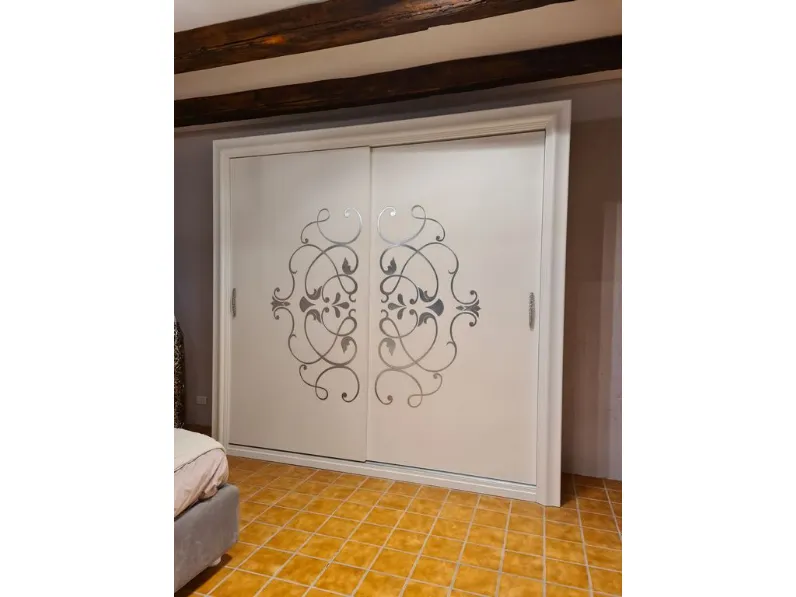 Scopri la Camera da letto Cv 202 Prezioso in legno a prezzo scontato!