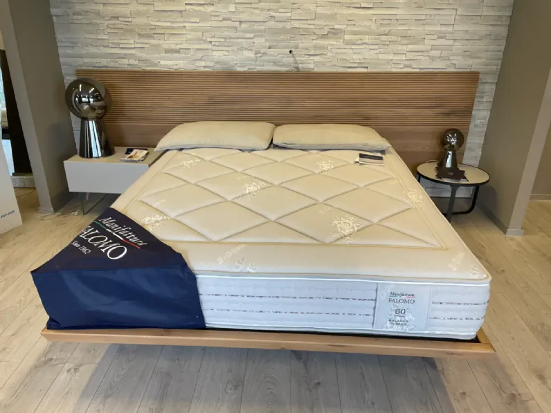 Camera da letto Devina nais Letto devina nais modello zen sospeso a prezzi outlet 