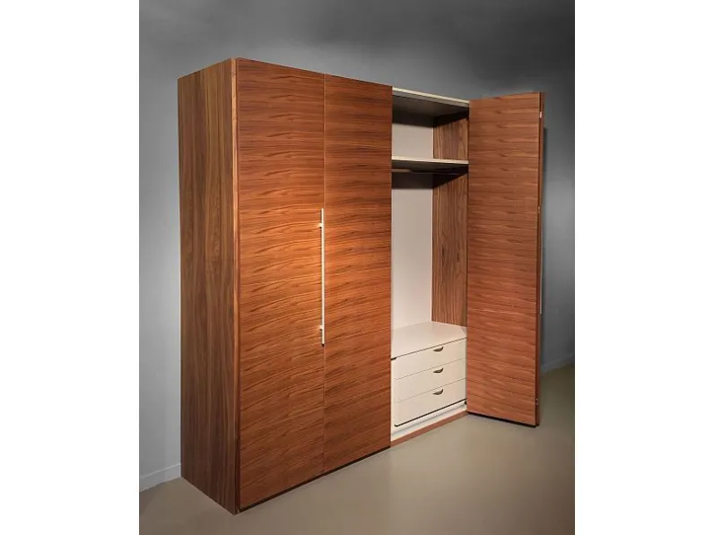 Camera da letto Distribuzione grandi marchi Mita teras a prezzo ribassato in legno