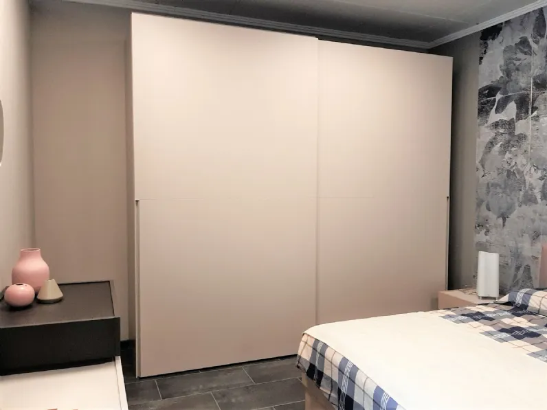 Camera da letto Tomasella Doris: architetto, laminato scontato.