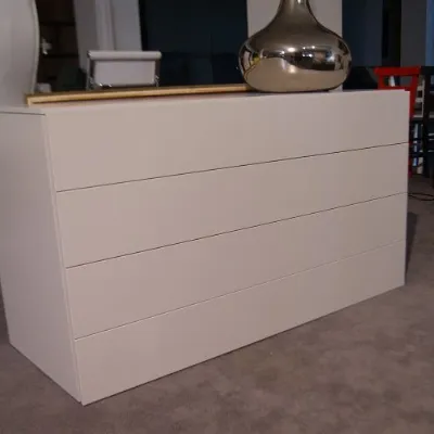 Camera da letto Easy Novamobili in laccato opaco a prezzo ribassato