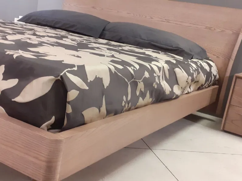 Camera da letto Eric  Napol in legno a prezzo scontato