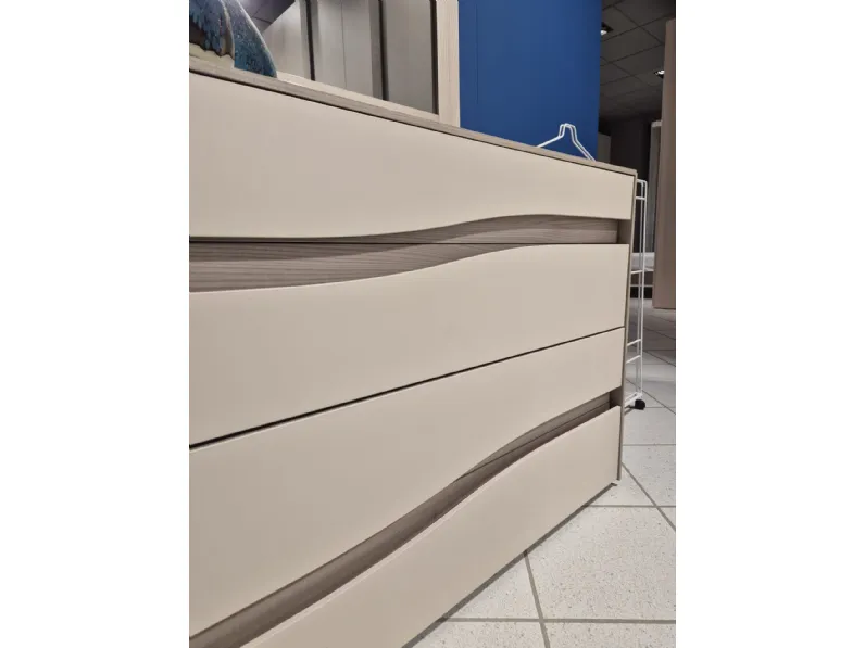 Camera da letto Infinity S75 in laminato a prezzo scontato