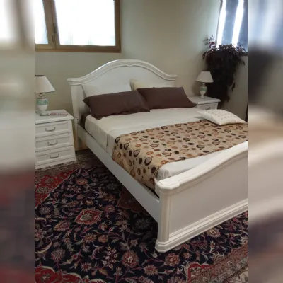 Camera da letto Villanova Jo notte a prezzo scontato in laminato